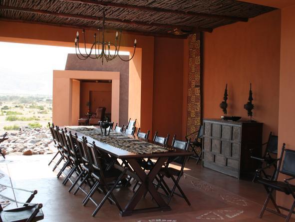 Okahirongo Elephant Lodge - Dining Room 